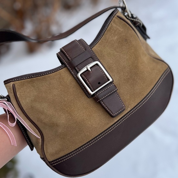 Coach Suede Brown Hamptons Shoulder Bag 🤎 - Picture 2 of 15